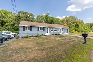9 Londonderry Tpke, Hooksett, NH 03106 - Photo 1