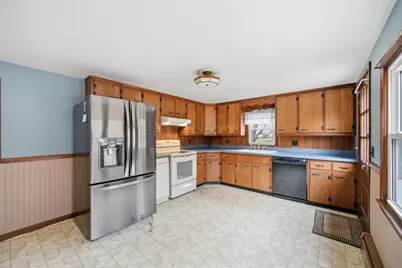 275 Main Street, Plaistow, NH 03865 - Photo 13