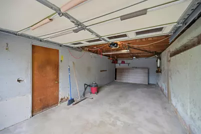 275 Main Street, Plaistow, NH 03865 - Photo 31