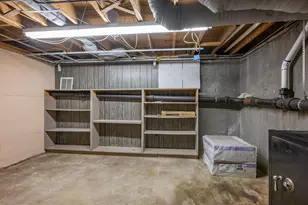 21 Victor Ave, Nashua, NH 03060 - Photo 37