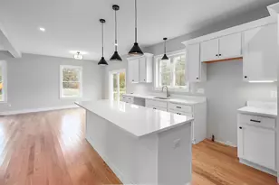 293 Sandown Rd, Fremont, NH 03044 - Photo 13