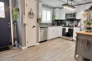 206 Calef Rd, Manchester, NH 03103 - Photo 5