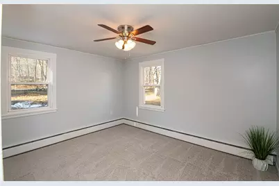 121 Hampstead Road, Sandown, NH 03873 - Photo 21