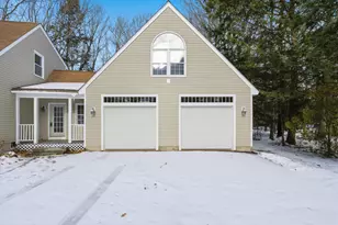 35 Peterson Cir, Concord, NH 03303 - Photo 3