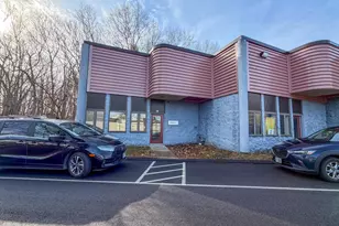 135 Lafayette Rd, North Hampton, NH 03862 - Photo 1