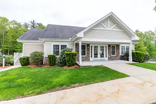 10 Braemoor Woods Rd, Salem, NH 03079 - Photo 3