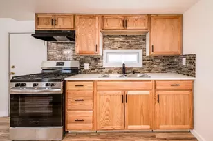 16 Polly Ann Mhp Park, Dover, NH 03820 - Photo 5