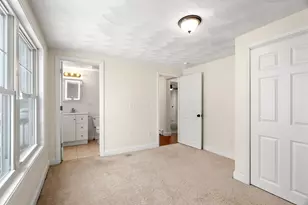 18 Meadow Dr, Hudson, NH 03051 - Photo 25