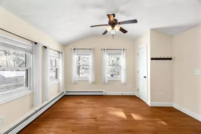 18 Meadow Drive, Hudson, NH 03051 - Photo 5