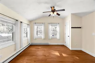 18 Meadow Dr, Hudson, NH 03051 - Photo 5