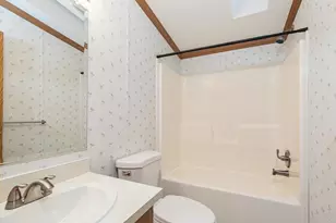 27 Melrose Dr, Rochester, NH 03868 - Photo 17