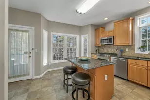 71 Greenmeadow Ln, Bedford, NH 03110 - Photo 13