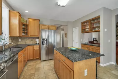 71 Green Meadow Lane, Bedford, NH 03110 - Photo 11