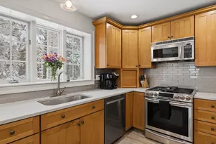 1 Pheasant Ln, Portsmouth, NH 03801 - Photo 7