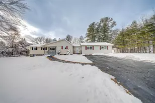 3 Woodbury Dr, Nashua, NH 03062 - Photo 1