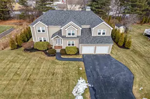 11 Lojko Dr, Nashua, NH 03062 - Photo 3