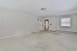 8 Prince Dr, Hudson, NH 03051 - Photo 15