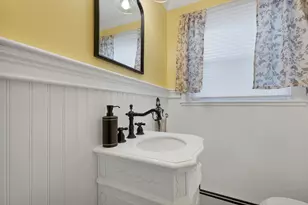 9 Barkland Dr, Derry, NH 03038 - Photo 9