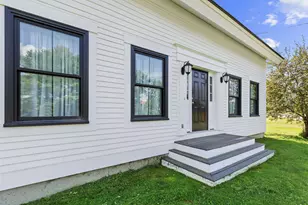 34 Pleasant St, Lyme, NH 03768 - Photo 3