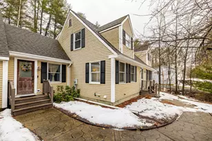 49 Cottage Cir, Lebanon, NH 03784 - Photo 3