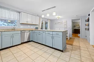 49 Cottage Cir, Lebanon, NH 03784 - Photo 7