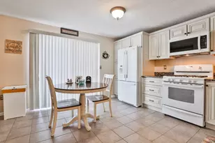 47 Willow Creek Dr, Hudson, NH 03051 - Photo 15