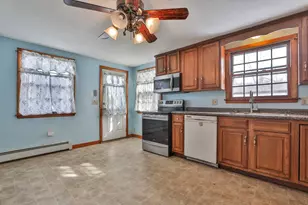 12 Hemlock St, Hudson, NH 03051 - Photo 11