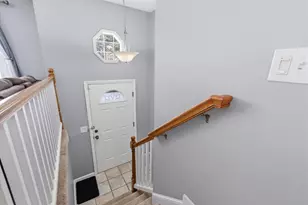 19 Sherwood Rd, Londonderry, NH 03053 - Photo 9