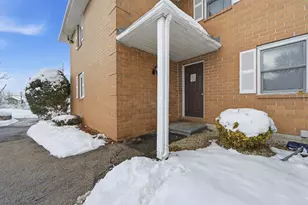 804 Elmwood Dr, Hudson, NH 03051 - Photo 33