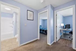 804 Elmwood Dr, Hudson, NH 03051 - Photo 15