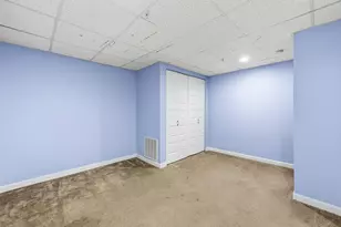 804 Elmwood Dr, Hudson, NH 03051 - Photo 29