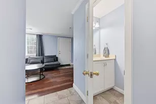 804 Elmwood Dr, Hudson, NH 03051 - Photo 7