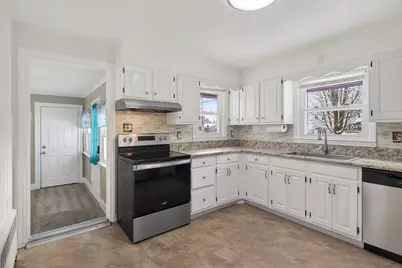 311 Thornton Street, Manchester, NH 03102 - Photo 5