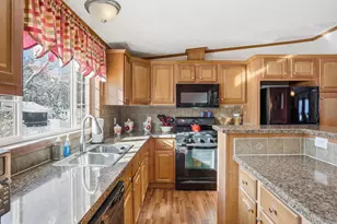 30 Winter St, Salem, NH 03079 - Photo 13