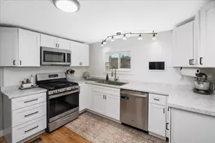 881 Franklin Hwy, Andover, NH 03216 - Photo 11