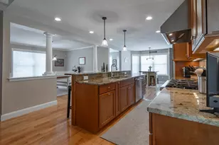 9 Pilgrim Cir, Nashua, NH 03063 - Photo 5