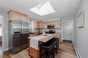 2052 Lake Shore Rd, Manchester, NH 03109 - Photo 5