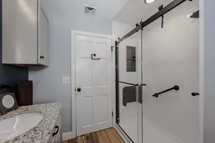 2052 Lake Shore Rd, Manchester, NH 03109 - Photo 21