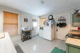 330 / 332 Ash St, Manchester, NH 03104 - Photo 3