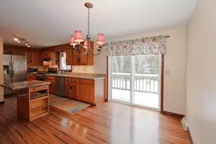 6 Scott Ln, Sandown, NH 03873 - Photo 9