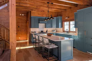 137 S Peak Rd, Lincoln, NH 03251 - Photo 7