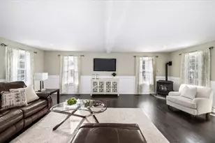 10 Berlang Rd, Londonderry, NH 03053 - Photo 13