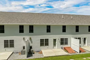 13D Mustang Dr, Litchfield, NH 03052 - Photo 5