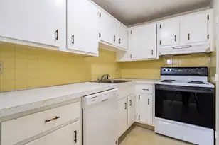 5 Silvestri Cir, Derry, NH 03038 - Photo 7