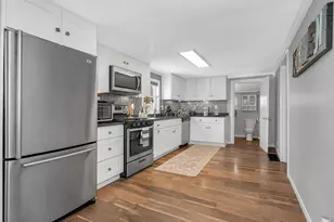 14 Cove Dr, Derry, NH 03038 - Photo 3