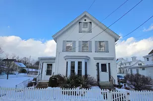 25 Pleasant St, Farmington, NH 03835 - Photo 3