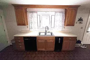 25 Pleasant St, Farmington, NH 03835 - Photo 11