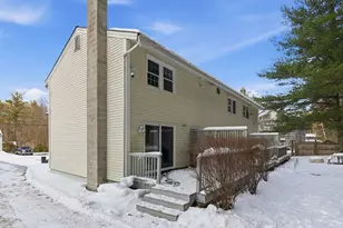 10 Woodburn Rd, Litchfield, NH 03052 - Photo 5