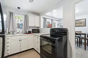 10 Woodburn Rd, Litchfield, NH 03052 - Photo 9