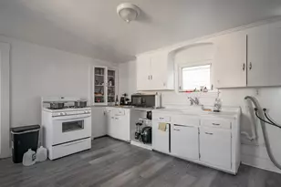 14 Pleasant St, Nashua, NH 03060 - Photo 19